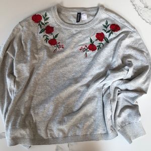 H&M Sweater in Gray